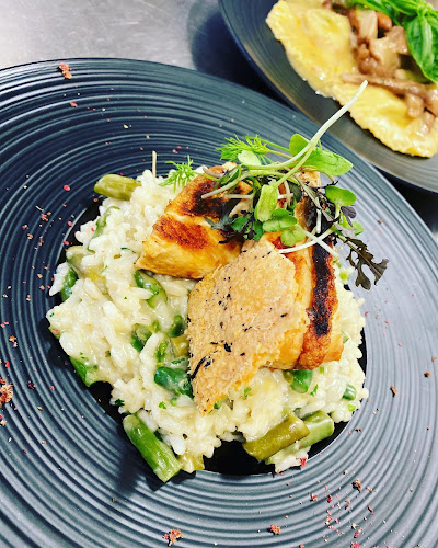 Friends & Rosario Ristorante - Gastronómia a pohostinstvo