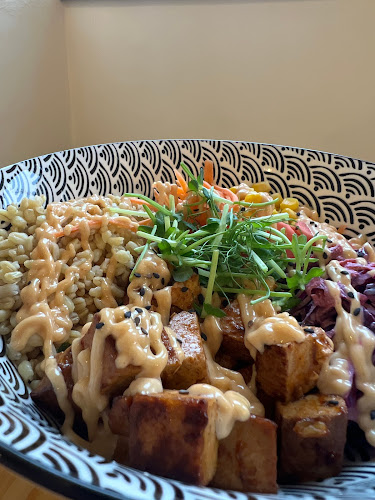 LOKÁL KÚTIK - kaviareň a bistro - Gastronómia a pohostinstvo