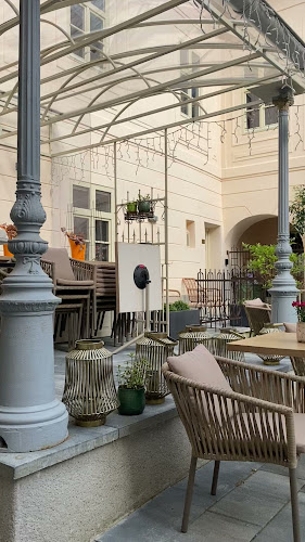 Opinii despre OPERA Prosecco Bar în Banská Štiavnica - Gastronómia a pohostinstvo