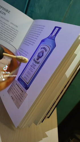 NAUTILE cocktail & caffé club