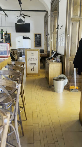 Opinii despre Bystrická Klubovňa în Banská Bystrica - Gastronómia a pohostinstvo