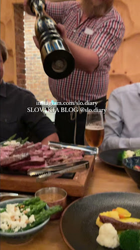 Comentarii opinii despre Meet Meat Restaurant & Bar