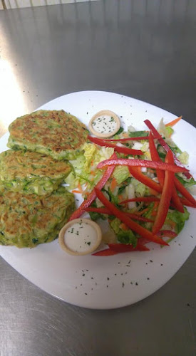 Comentarii opinii despre Bistro Golem