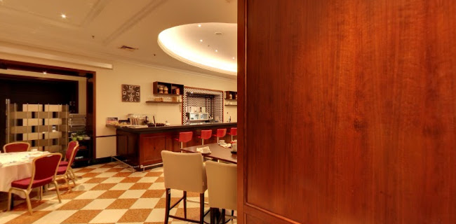 Hviezdoslavovo námestie 3, 811 02 Staré Mesto