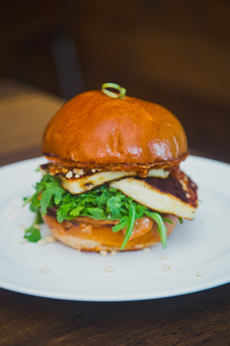 Opinii despre Kocúr káva&bistro în Martin - Gastronómia a pohostinstvo