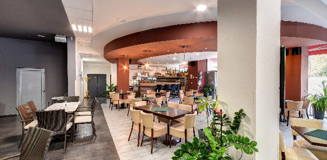 Business Caffe, Restaurant