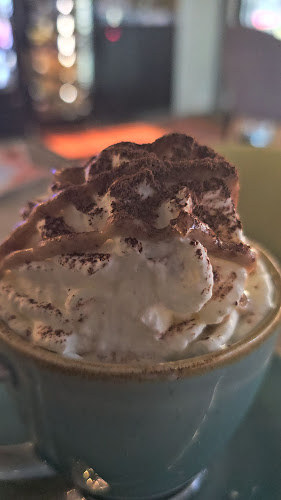 BIZY Cafee & Lounge - Gastronómia a pohostinstvo