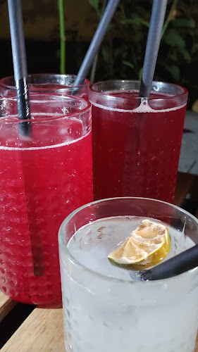 Opinii despre Temný OST BLOCK în Bratislava - Gastronómia a pohostinstvo