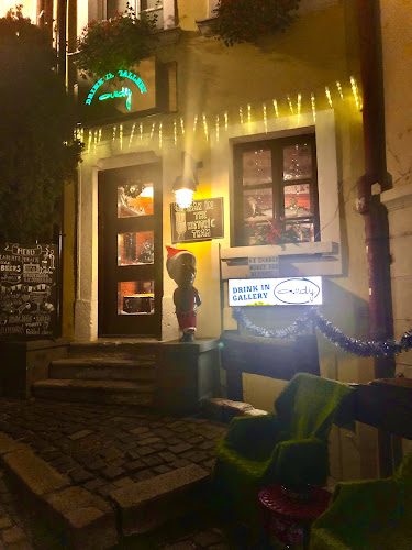 Drink in gallery Andy