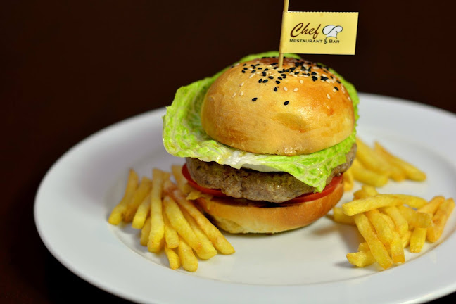 Chef restaurant & bar