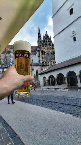 Opinii despre FEST Bar Košice în Košice - Gastronómia a pohostinstvo