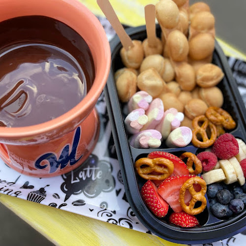 WAFFLE CITY - BUBBLE WAFFLE BRATISLAVA - Gastronómia a pohostinstvo