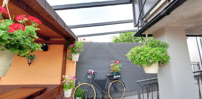 Posedenie Na rohu - Gastronómia a pohostinstvo