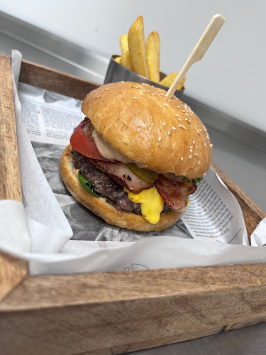 Opinii despre R2 pub&coffee în Lučenec - Gastronómia a pohostinstvo