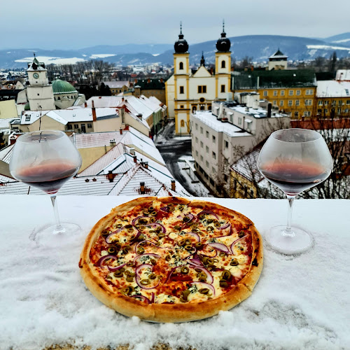 UNI pizza - Gastronómia a pohostinstvo