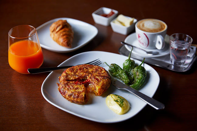 Opinii despre Bodega Lounge în Piešťany - Gastronómia a pohostinstvo