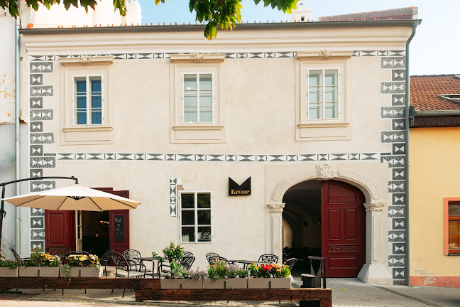 Krone - Penzión, Reštaurácia, Kaviareň - Svätý Jur