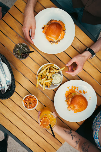 Opinii despre Roxor în Bratislava - Gastronómia a pohostinstvo