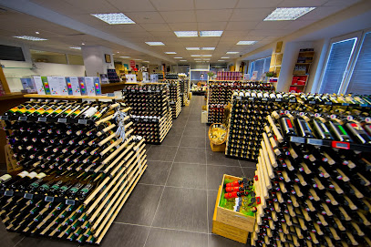 Vínotéka WinePlanet / Corner & Co. - Stará Vajnorská