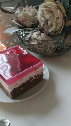 Opinii despre Cukráreň - Elizabet Mackovič în Považská Bystrica - Gastronómia a pohostinstvo