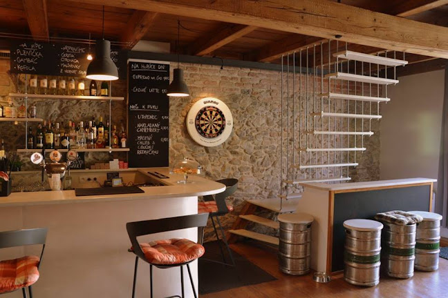 Opinii despre Pajštúreň în Borinka - Gastronómia a pohostinstvo