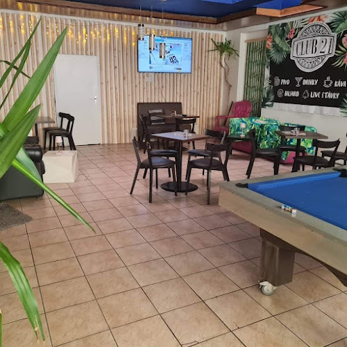Club 21 Oáza