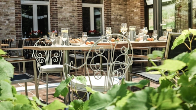 Víno Hruška - vinotéka - Gastronómia a pohostinstvo