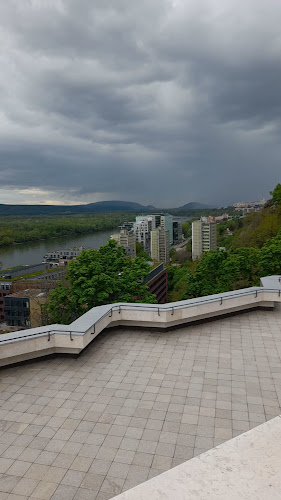 Námestie Alexandra Dubčeka 1, 811 01 Staré Mesto