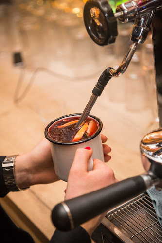 Opinii despre Kocúr káva&bistro în Martin - Gastronómia a pohostinstvo