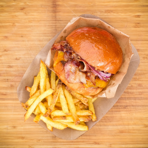 Molotov Barbecue - Gastronómia a pohostinstvo