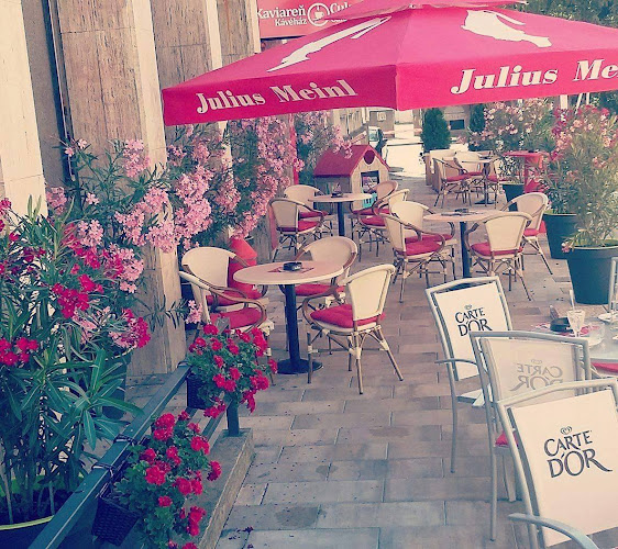 Poetry café Julius Meinl - Gastronómia a pohostinstvo