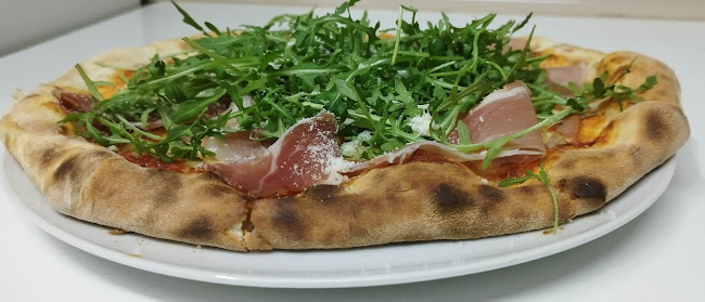 Pizza & Bar - Gastronómia a pohostinstvo