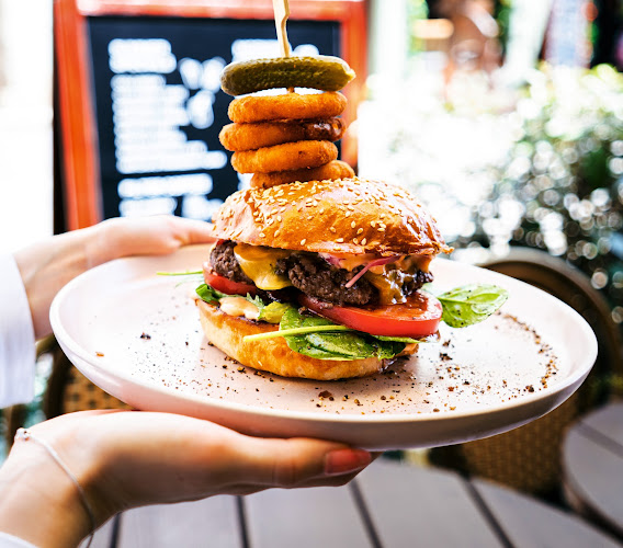 Opinii despre Urban Bistro în Bratislava - Gastronómia a pohostinstvo