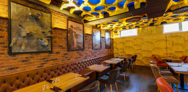 Meet Meat Restaurant & Bar