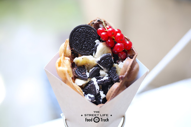 WAFFLE CITY - BUBBLE WAFFLE BRATISLAVA - Bratislava