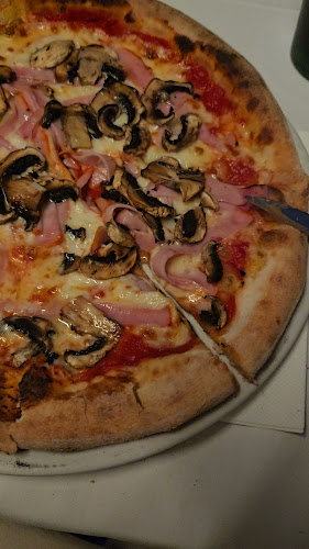 Opinii despre La Famiglia Tatry în Vysoké Tatry - Gastronómia a pohostinstvo