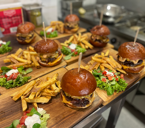 Opinii despre Burger a Pivo în Spišská Nová Ves - Gastronómia a pohostinstvo