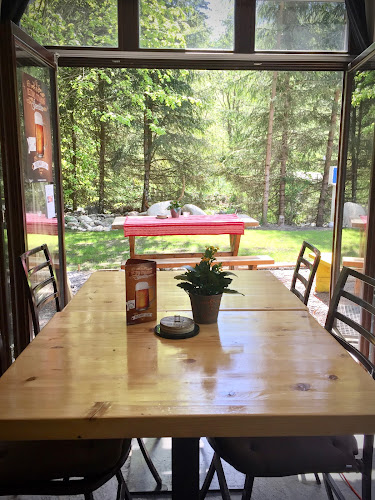 Bar Fakt! - Bar and pizzeria.