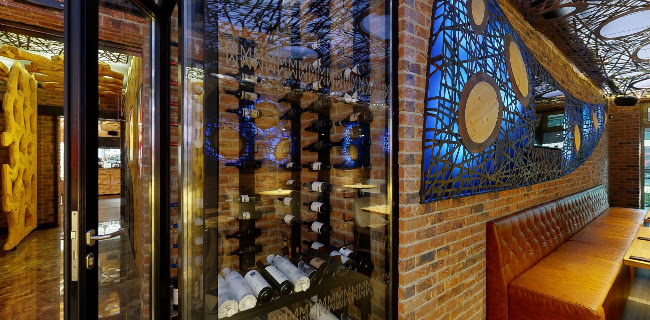 Meet Meat Restaurant & Bar