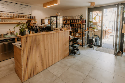 LOKÁL KÚTIK - kaviareň a bistro