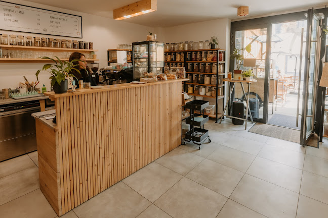 LOKÁL KÚTIK - kaviareň a bistro