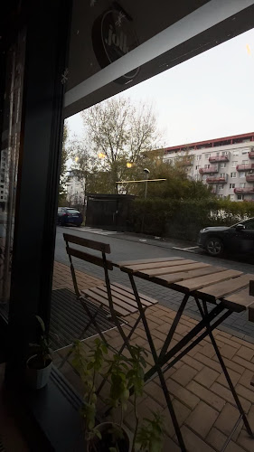 Jolka - kaviareň a pražiareň kávy / cafe & coffee roastery