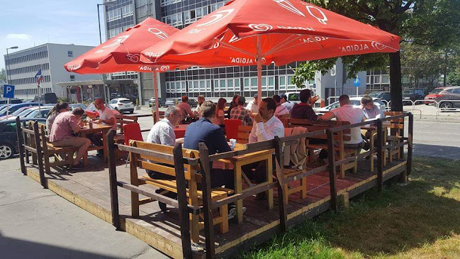 Opinii despre Izmir 35 Kebab & Pizza în Bratislava - Gastronómia a pohostinstvo