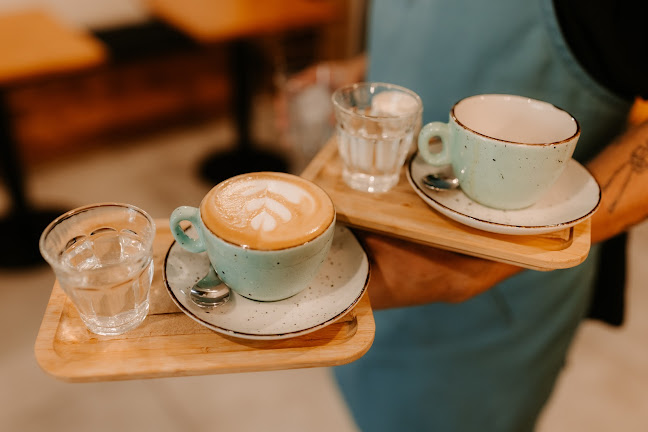 LOKÁL KÚTIK - kaviareň a bistro - Gastronómia a pohostinstvo