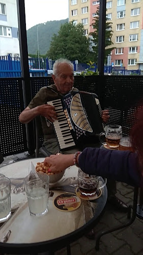 Opinii despre Aston Caffe în Banská Bystrica - Gastronómia a pohostinstvo