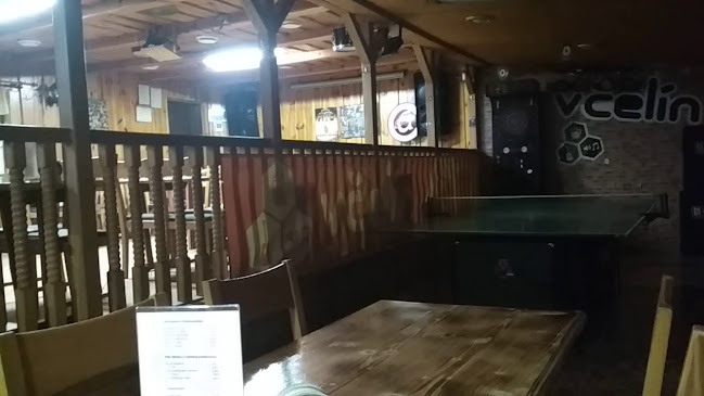 Opinii despre Včelín Music Bar în Záturčie - Gastronómia a pohostinstvo