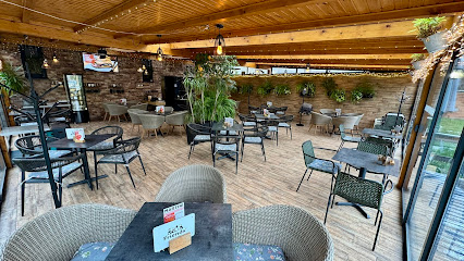 Friends' café & bar - kaviareň Michalovce