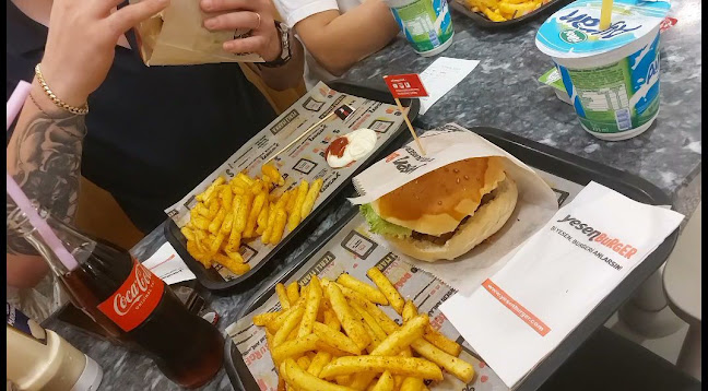 Opinii despre Zoraya Restaurant & Caffé în Rimavská Sobota - Gastronómia a pohostinstvo