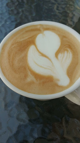 Opinii despre Lungo caffè în Bratislava - Gastronómia a pohostinstvo