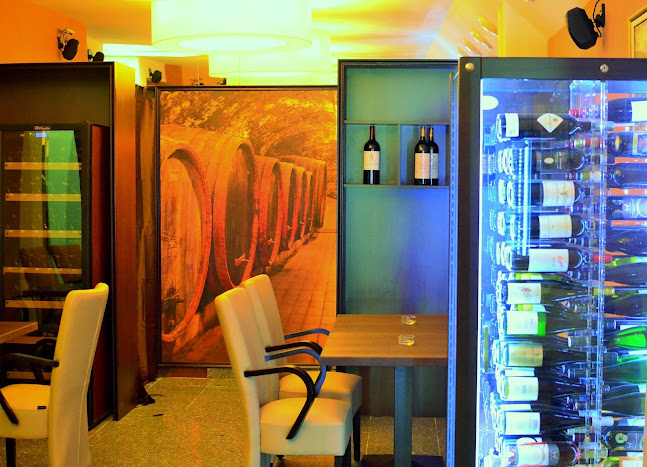 Námestie SNP 466/6, 811 01 Staré Mesto